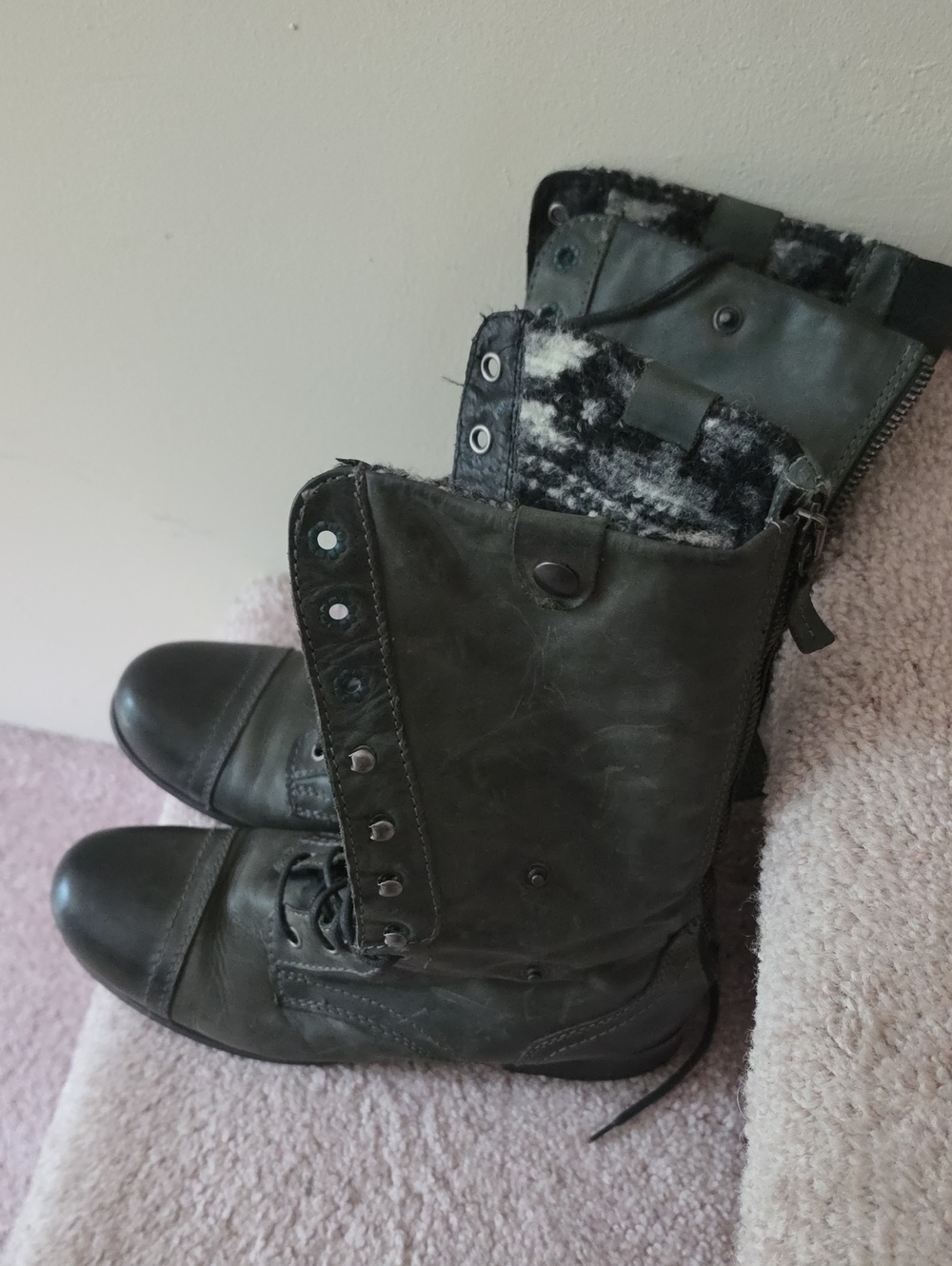 Steve Madden Dark Gray Lace-Up Combat Boots with Plaid Lining